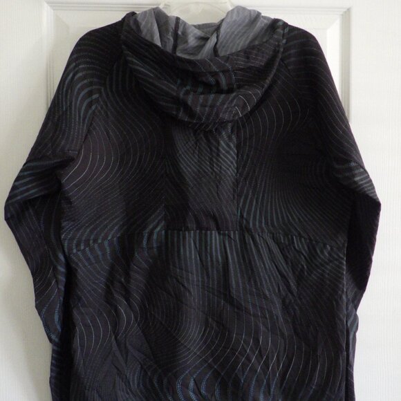 Brooks Mens Canopy Lightweight Performance Running Jacket Size Medium Black Blue - Picture 2 of 9